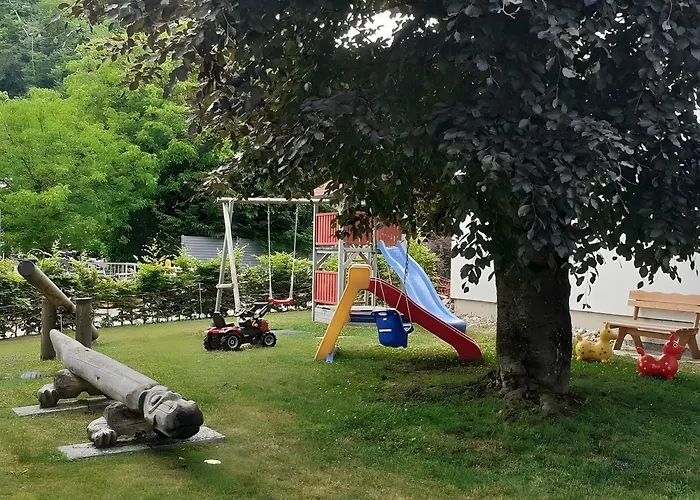 Mit Pool Und Sauna